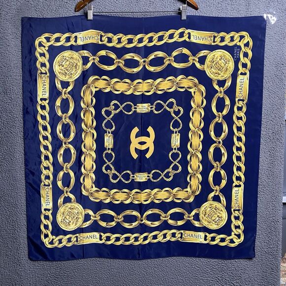 Vintage Chanel 31 Rue Cambon Paris Silk Scarf Navy & Gold Chain Link Design - Picture 10 of 11